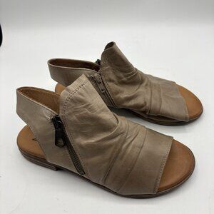 Miz Mooz Dylan Leather Side Zip Sandals Cream US 6.5-7 EU 37 New